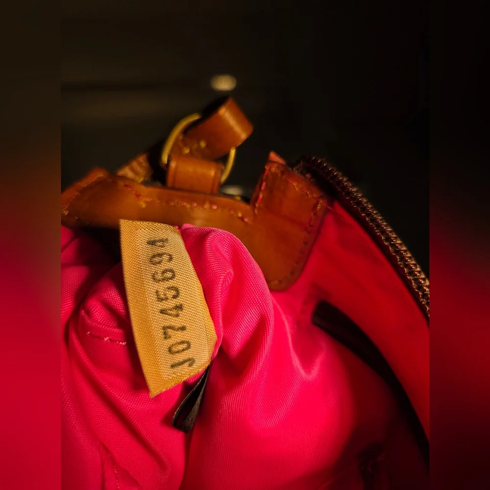 Dooney & Bourke Coral Crossbody Bag - Picture 3 of 4